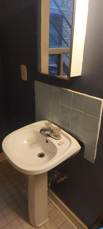 Zen Hostel โตรอนโต ภายนอก รูปภาพ